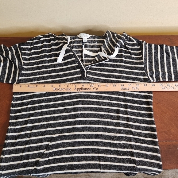 Market & Spruce Charcoal Striped Hoodie XSP - Picture 8 of 10